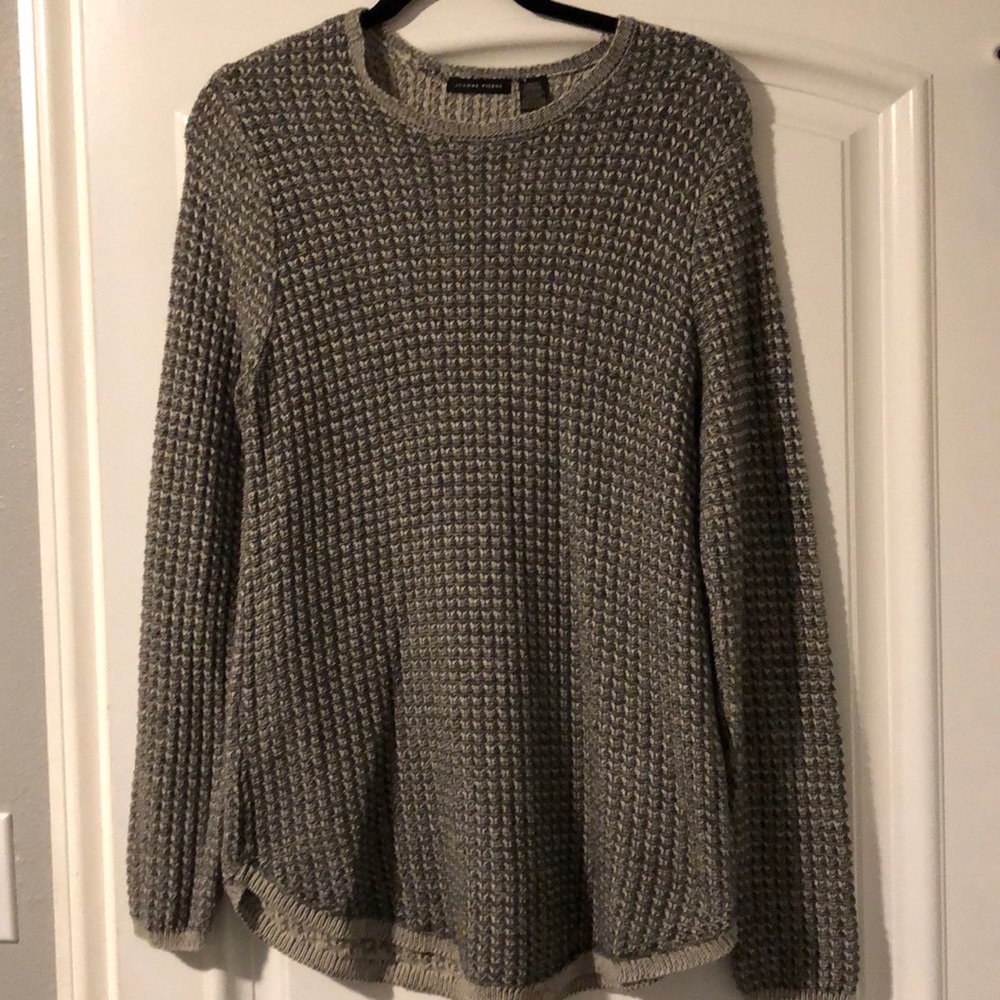 Women’s sweater